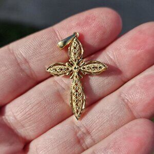14K Yellow Gold Diamond Cut Filigree Curved Cross Pendant 1.25x.75 inches